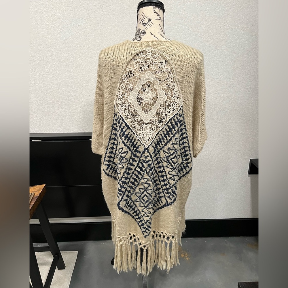 Sweet Jane kimono embroidered tribal lace back